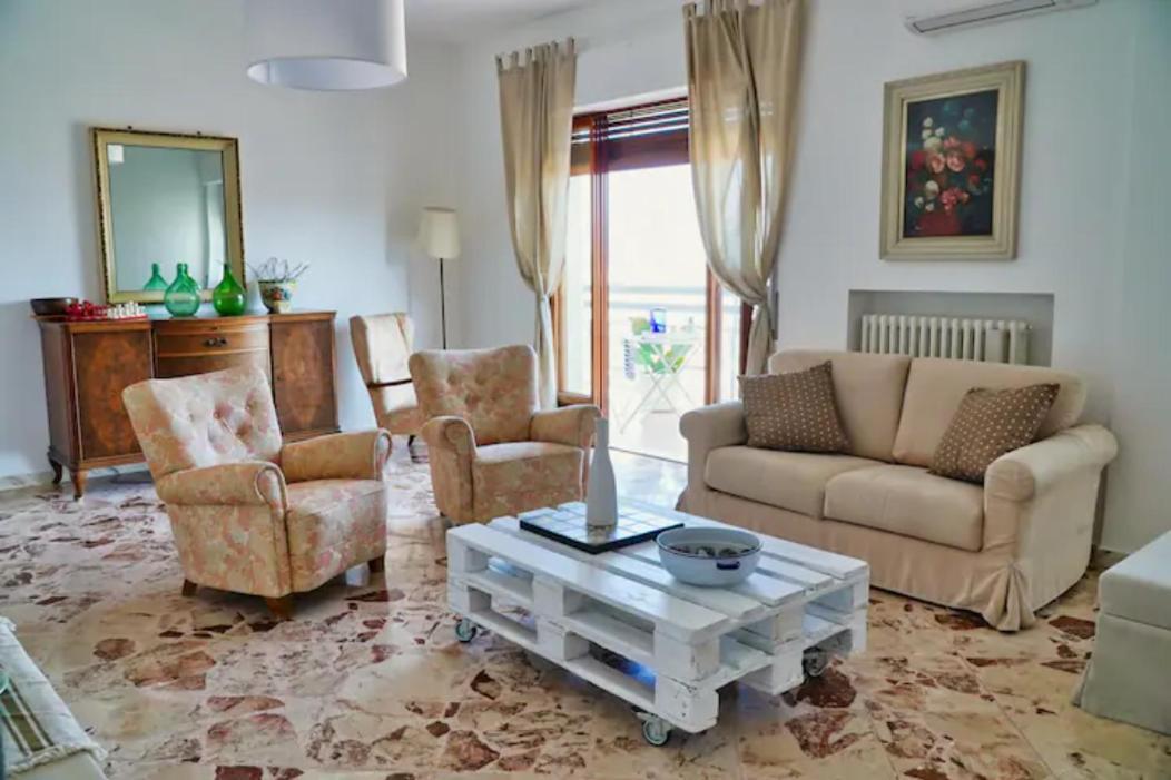 Casa Levante Монополи Экстерьер фото